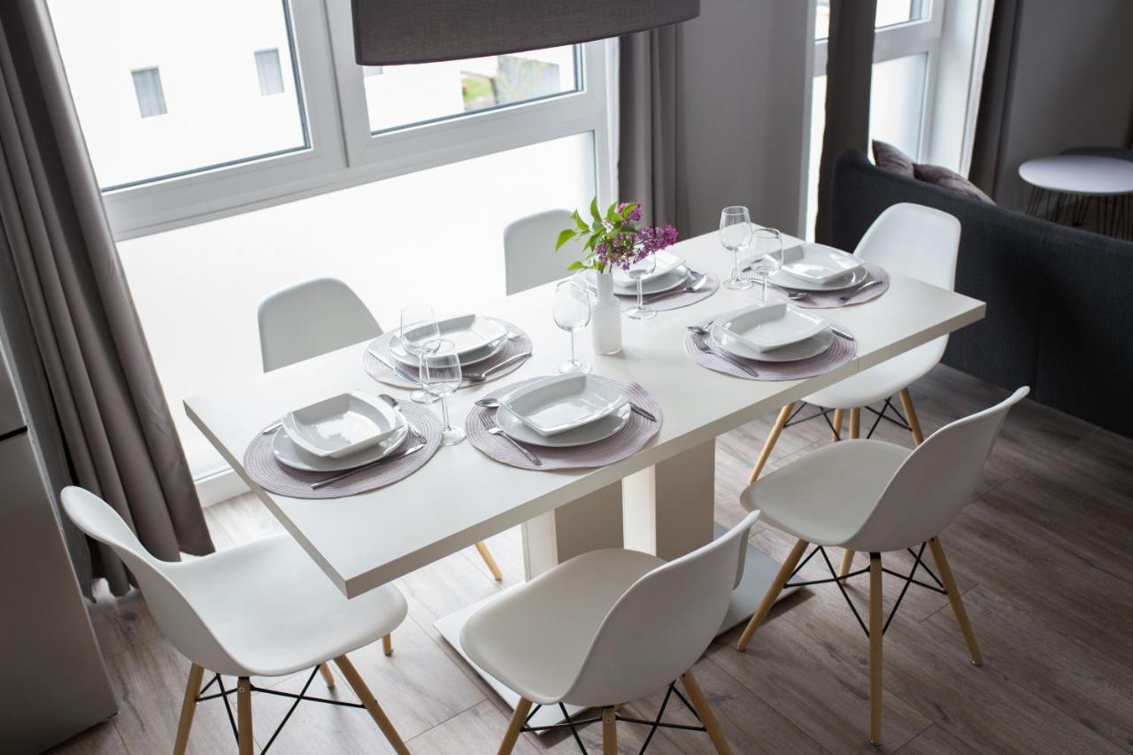 Moderne Neubau-Wohnung Mit Kamin Und 35Qm Dachterrasse Trossingen Exterior photo